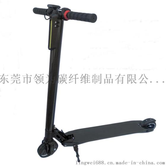 碳纤维滑板车，轻便，实用。电动滑板车出行必备