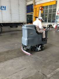 水泥地面可以用洗地机吗水泥地面用的洗地机