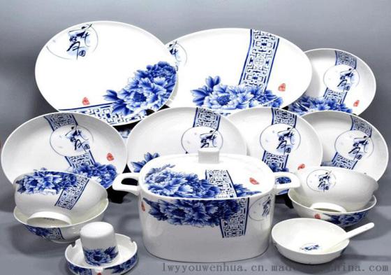 朋友乔迁送什么_推荐景德镇套装陶瓷餐具_礼品陶瓷餐具