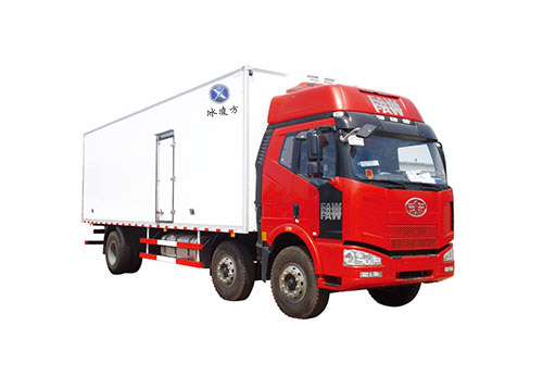 9.6米冷藏车冷冻车，冷链运输车，食品冷藏车