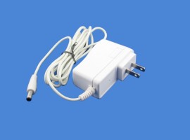 美规白色外壳插墙式15V0.5A电源适配器，过UL认证