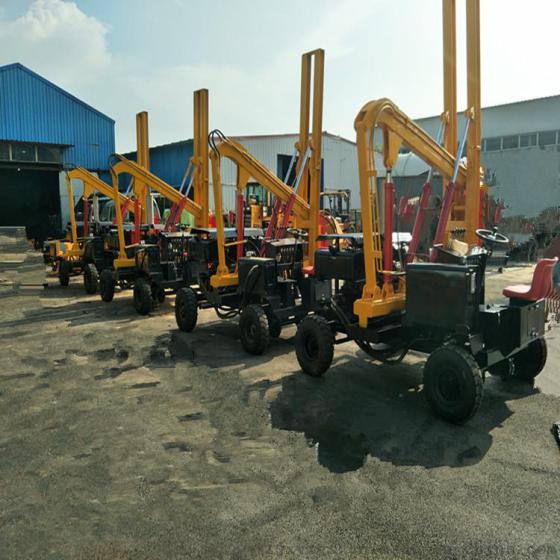新型护栏打桩机 公路护栏机械  公路工程设备