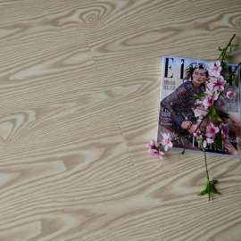 强化复合地板 同步对花系列柚木色