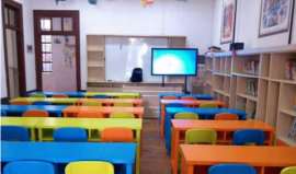 山东济南教学触摸一体机走进幼儿园