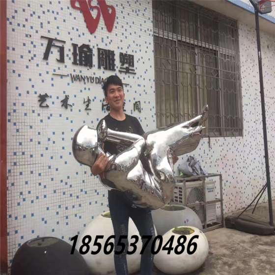 不锈钢女人 身穿旗袍脚踩高跟鞋雕塑摆件 高雅休闲人物小品