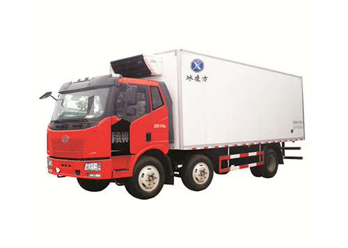 冷藏车价格，冷鲜肉运输车，肉挂车，肉钩车，拉肉车，玻璃钢板冷藏车