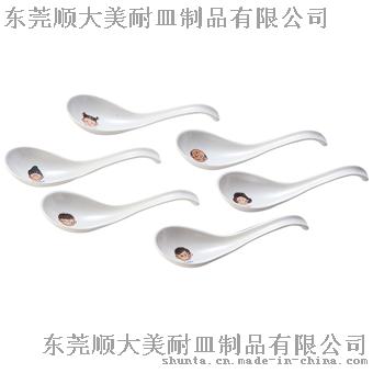 100%美耐皿 仿瓷餐具 一家人汤匙（密胺/科学瓷）107-2